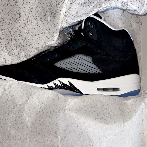 retro 5s moonlight